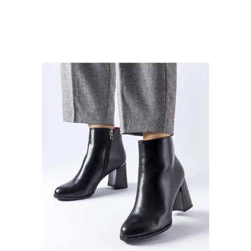 Magassarkú bokacsízma model 205849 Solea