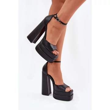 Magassarkú szandál model 213912 Step in style
