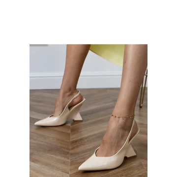 Magassarkú körömcipő model 214637 PRIMO