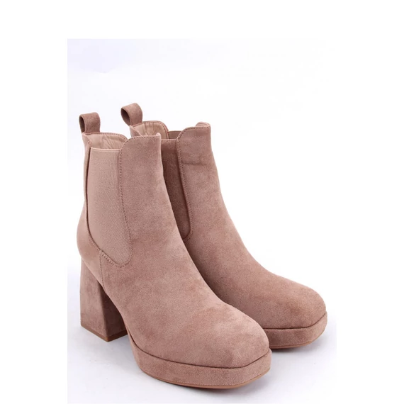 Magassarkú bokacsízma model 171647 Inello