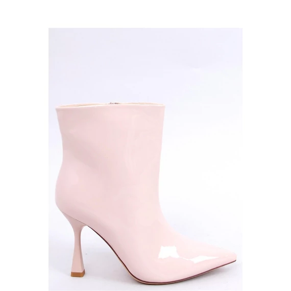 Magassarkú bokacsízma model 172589 Inello