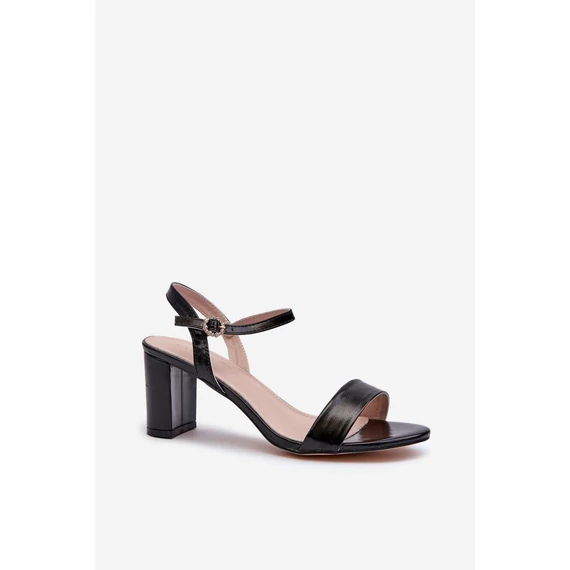 Magassarkú szandál model 197084 Step in style
