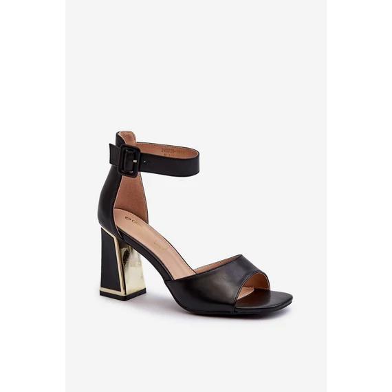 Magassarkú szandál model 197088 Step in style