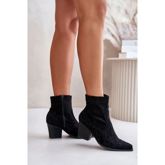 Magassarkú bokacsízma model 201548 Step in style