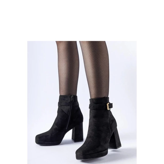 Magassarkú bokacsízma model 204724 Solea