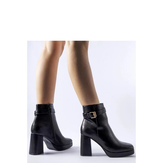 Magassarkú bokacsízma model 204725 Solea