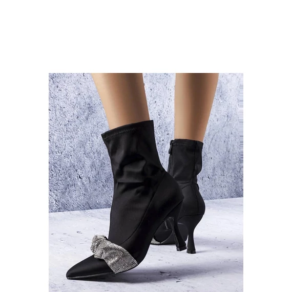 Magassarkú bokacsízma model 204774 Solea
