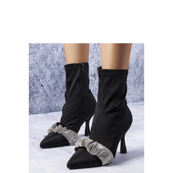 Magassarkú bokacsízma model 204774 Solea