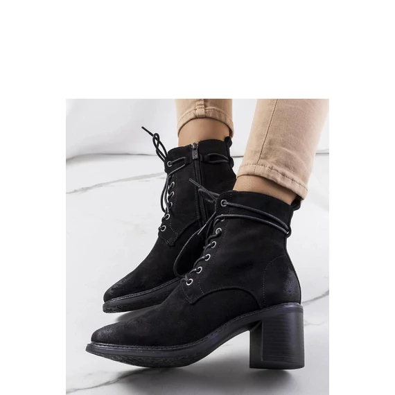Magassarkú bokacsízma model 204856 Solea