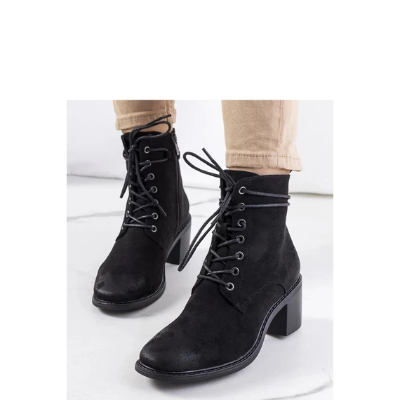 Magassarkú bokacsízma model 204856 Solea