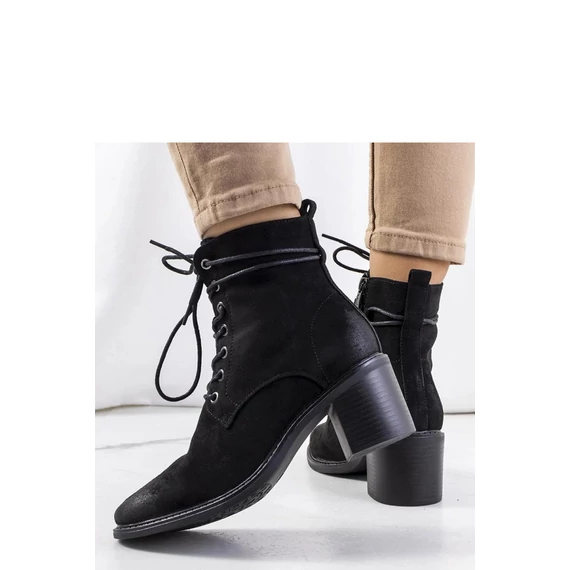 Magassarkú bokacsízma model 204856 Solea