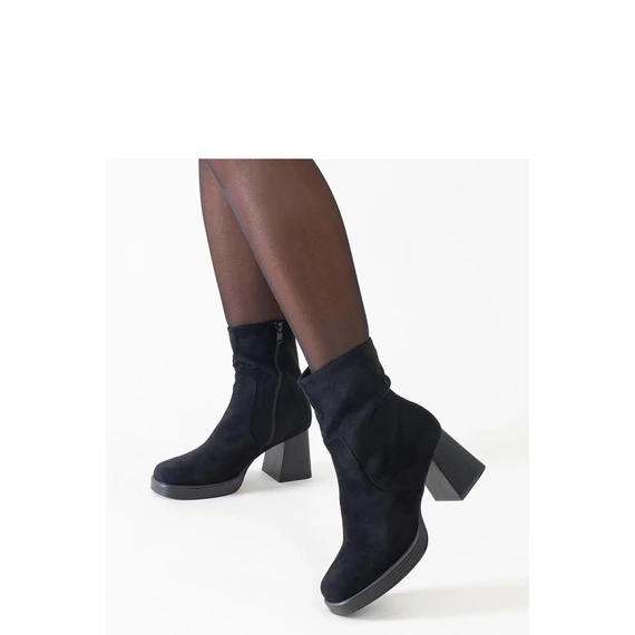 Magassarkú bokacsízma model 205035 Solea