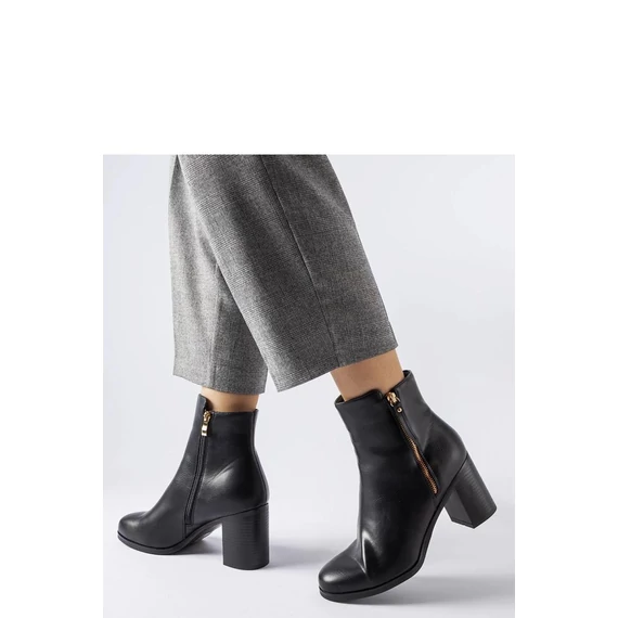 Magassarkú bokacsízma model 205097 Solea