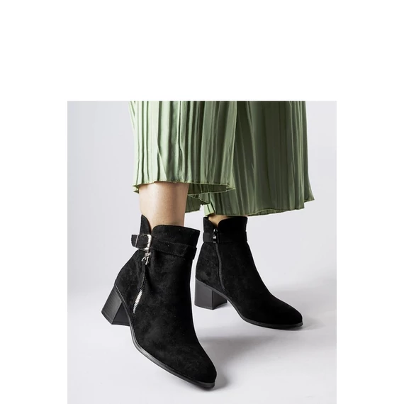 Magassarkú bokacsízma model 205112 Solea
