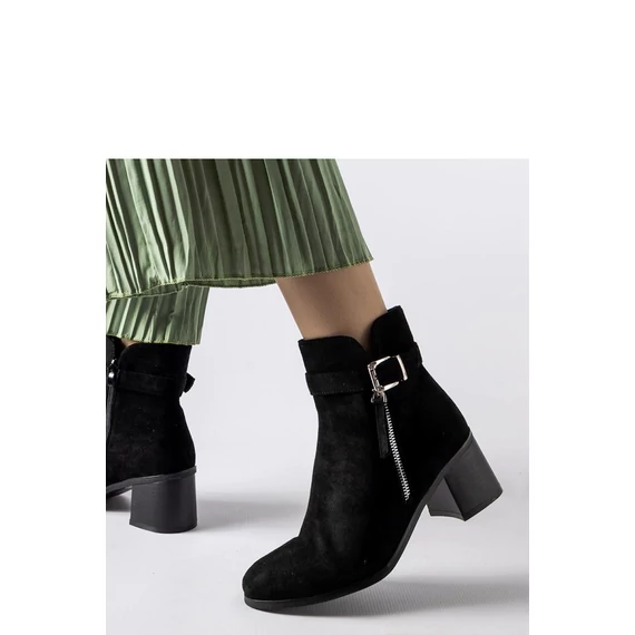 Magassarkú bokacsízma model 205112 Solea