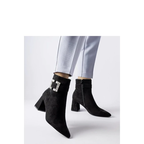 Magassarkú bokacsízma model 205865 Solea