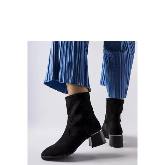 Magassarkú bokacsízma model 205871 Solea