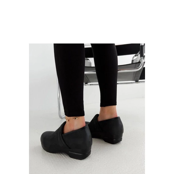 Félcipő model 206480 Solea