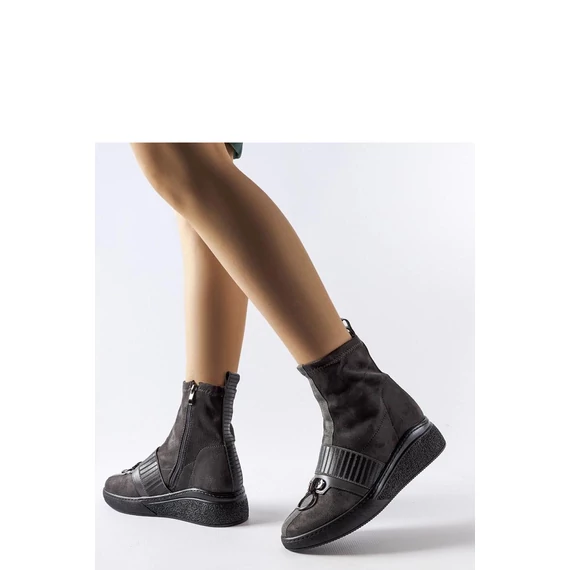 Telitalpú bokacsizma model 206514 Solea