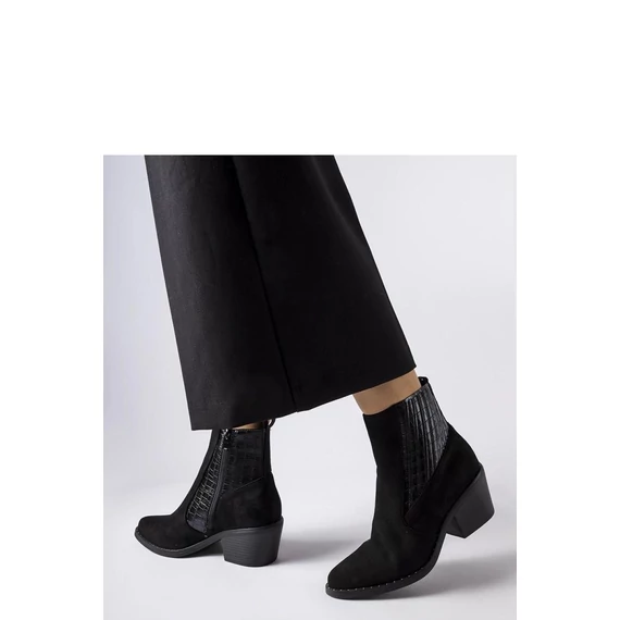 Magassarkú bokacsízma model 206554 Solea