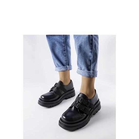 Félcipő model 207041 Solea