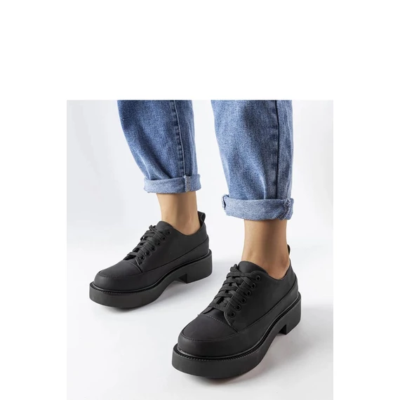 Félcipő model 207042 Solea