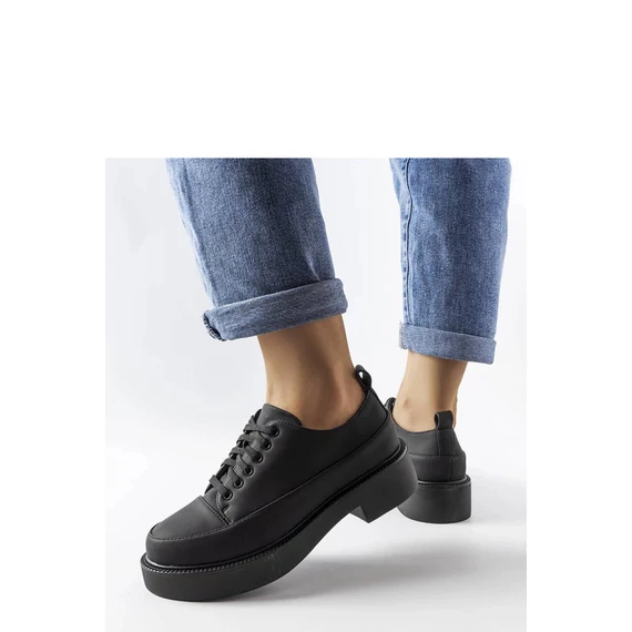 Félcipő model 207042 Solea