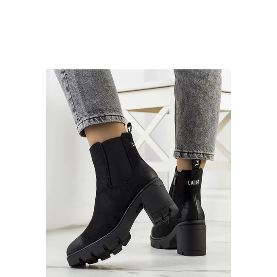 Magassarkú bokacsízma model 207093 Solea