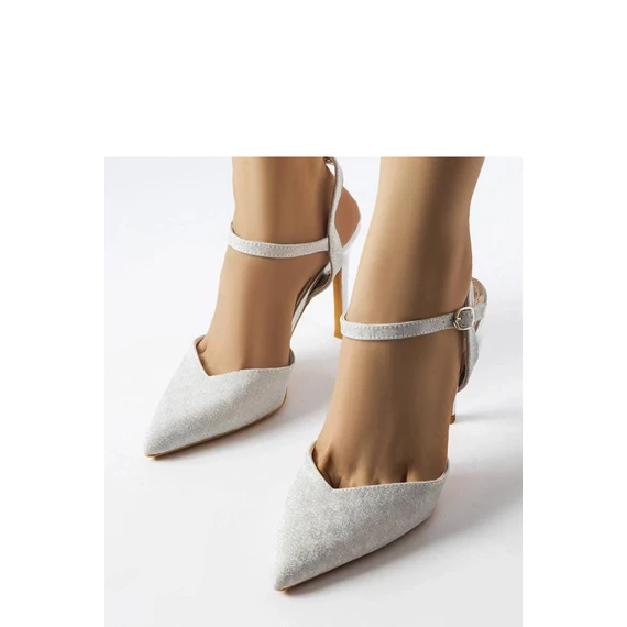 Tűsarkú körömcipő model 207846 Solea