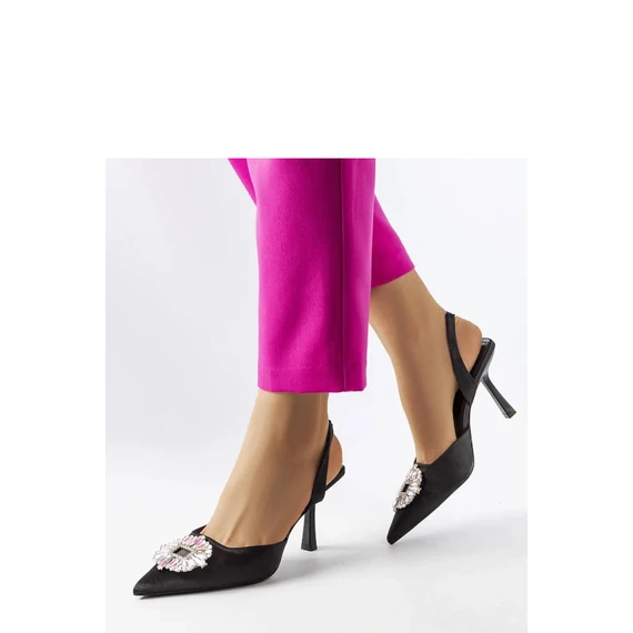 Tűsarkú körömcipő model 207853 Solea
