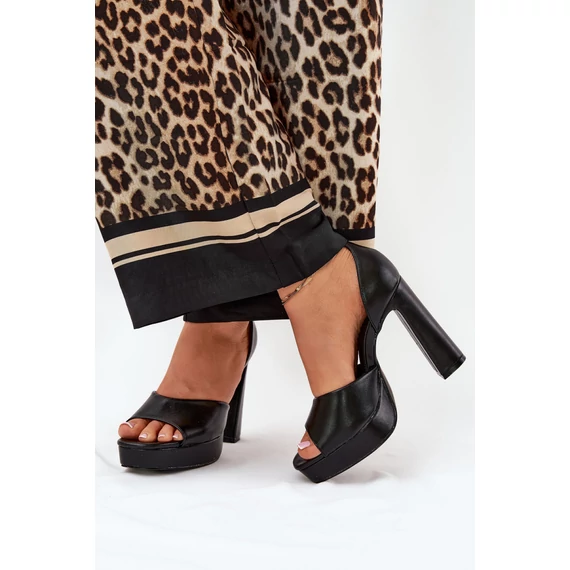 Magassarkú szandál model 209893 Step in style