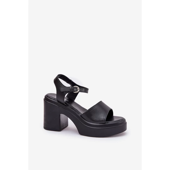 Magassarkú szandál model 209922 Step in style