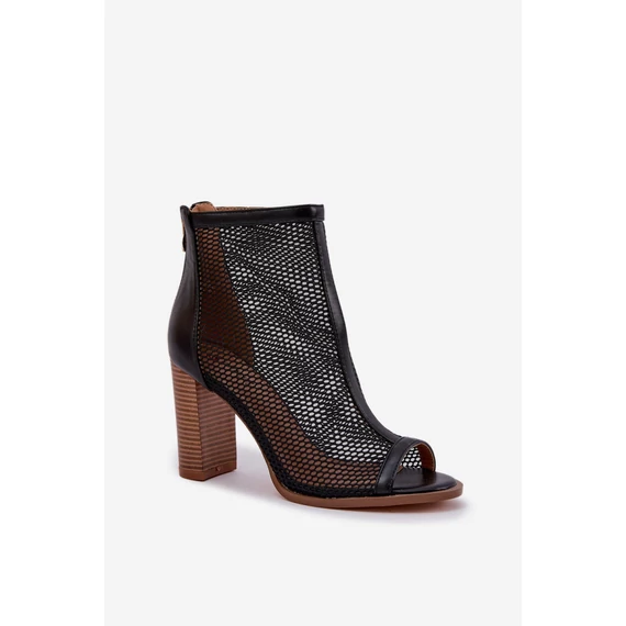 Magassarkú szandál model 210156 Step in style