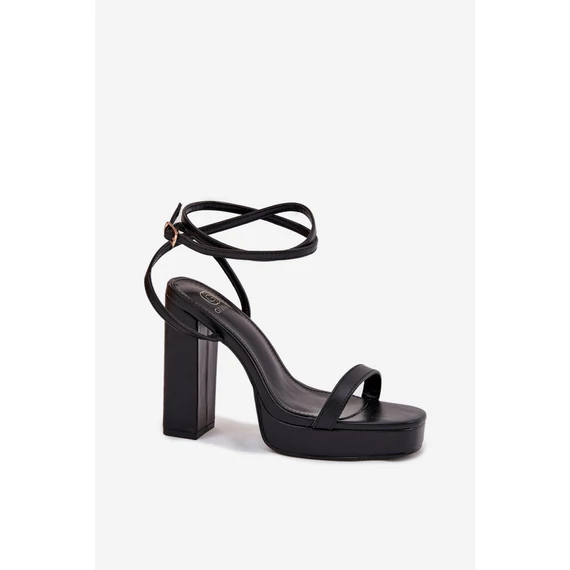 Magassarkú szandál model 212822 Step in style