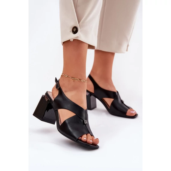 Magassarkú szandál model 212828 Step in style