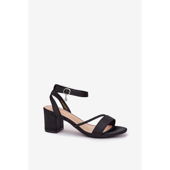 Magassarkú szandál model 213009 Step in style