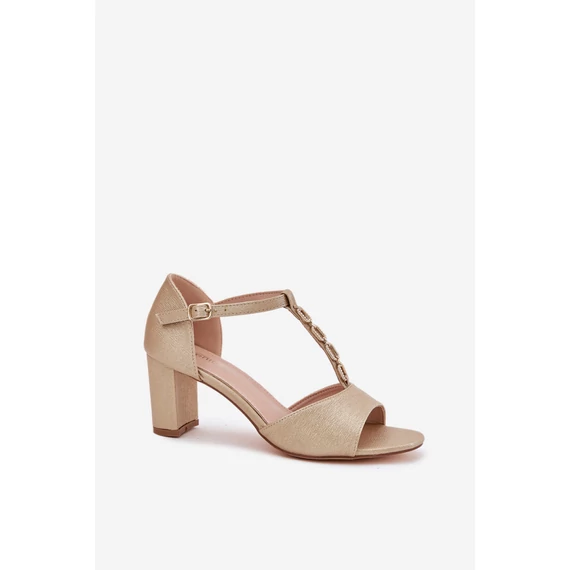 Magassarkú szandál model 213161 Step in style