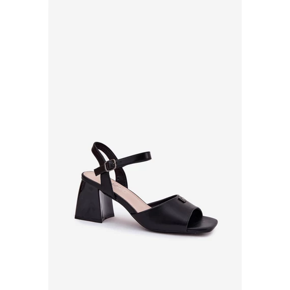 Magassarkú szandál model 213186 Step in style