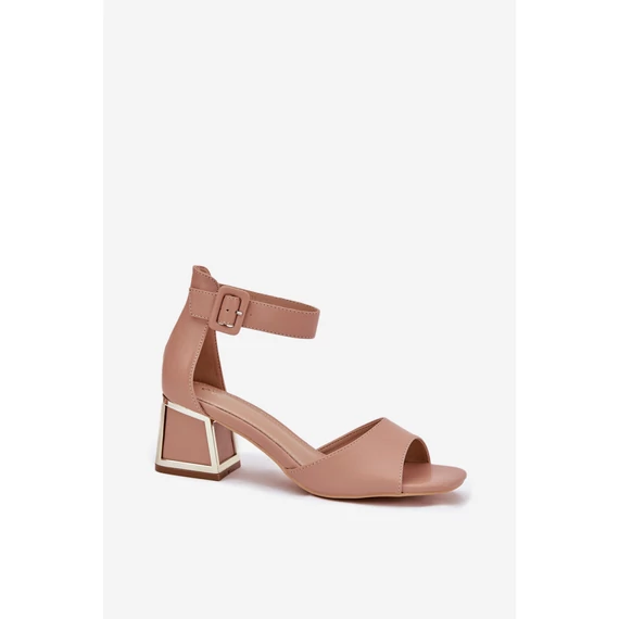Magassarkú szandál model 213929 Step in style