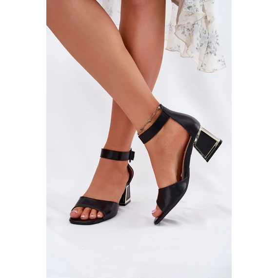 Magassarkú szandál model 213930 Step in style