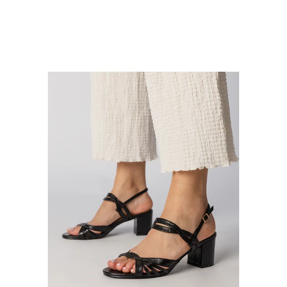 Magassarkú szandál model 213994 PRIMO