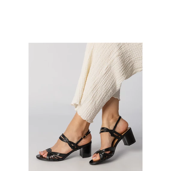 Magassarkú szandál model 213994 PRIMO