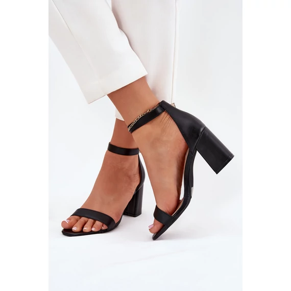 Magassarkú szandál model 214340 Step in style