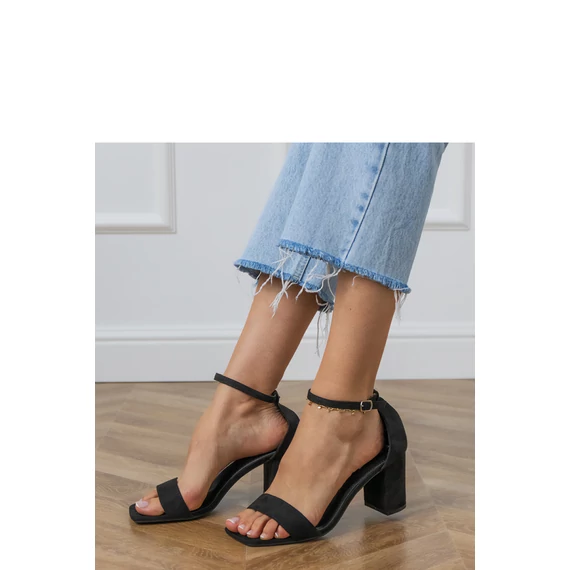 Magassarkú szandál model 214592 PRIMO
