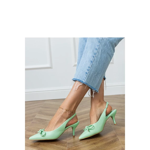 Magassarkú körömcipő model 214639 PRIMO