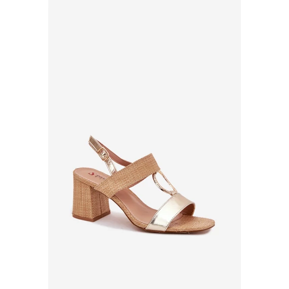 Magassarkú szandál model 214984 Step in style