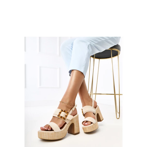 Magassarkú szandál model 215594 PRIMO