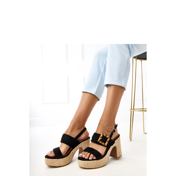 Magassarkú szandál model 215595 PRIMO