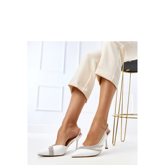Magassarkú szandál model 215611 PRIMO