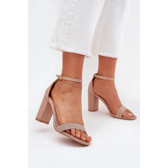Magassarkú szandál model 215640 Step in style